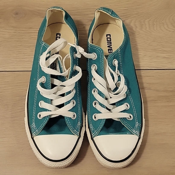 Converse Shoes - CONVERSE CHUCK TAYLOR ALL STAR LOW TOP SNEAKERS WOMEN'S 7 MEN'S 5